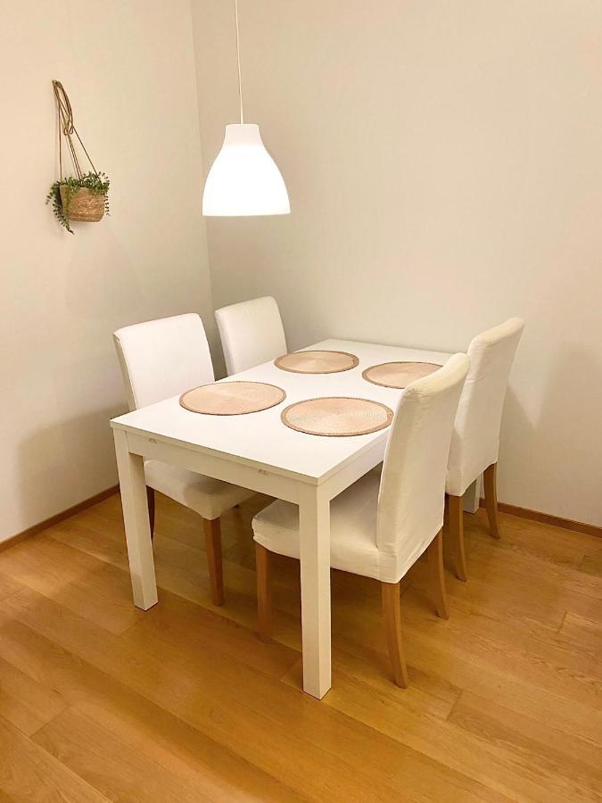 2Ndhomes Cozy 1Br Apartment With Balcony By The Central Station Helsinki Luaran gambar